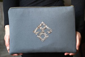  Birgi - Tel Kırma Motifli Clutch Çanta